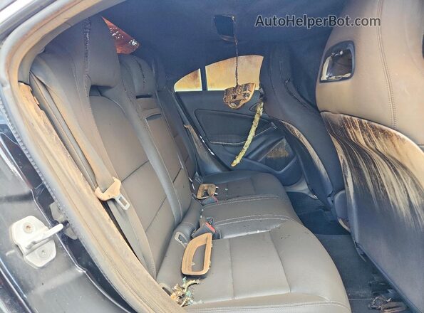 WDDSJ4EB0GN322213 2016 MERCEDES-BENZ CLA-CLASS Черный Вид задних сидений