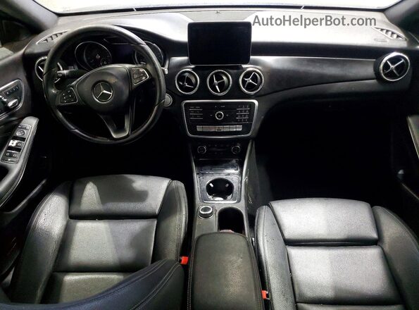 WDDSJ4EB0JN608344 2018 MERCEDES-BENZ CLA-CLASS Silver Вид панелі приладів