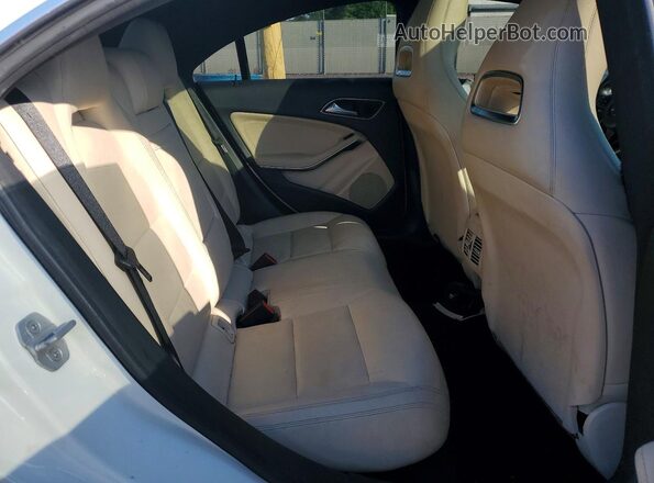 WDDSJ4EB1HN457900 2017 MERCEDES-BENZ CLA-CLASS White Հետևի նստատեղերի տեսք