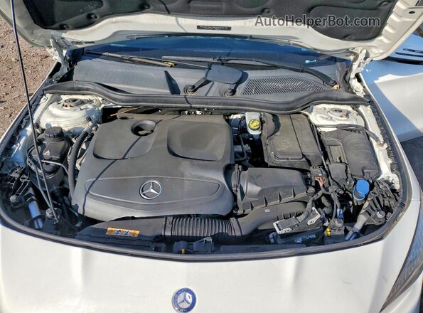 WDDSJ4EB1HN457900 2017 MERCEDES-BENZ CLA-CLASS White Սալոնի հետևի տեսք