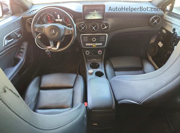WDDSJ4EB2JN549281 2018 MERCEDES-BENZ CLA-CLASS Белый Вид панели приборов