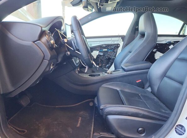 WDDSJ4EB2JN549281 2018 MERCEDES-BENZ CLA-CLASS Белый Вид салона спереди