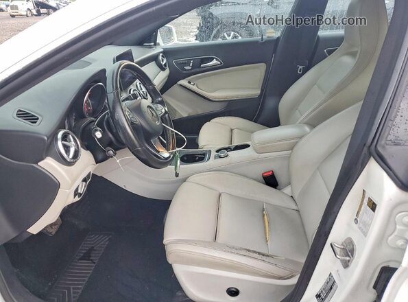 WDDSJ4EB3JN688397 2018 MERCEDES-BENZ CLA-CLASS White Սալոնի դիմացի տեսք