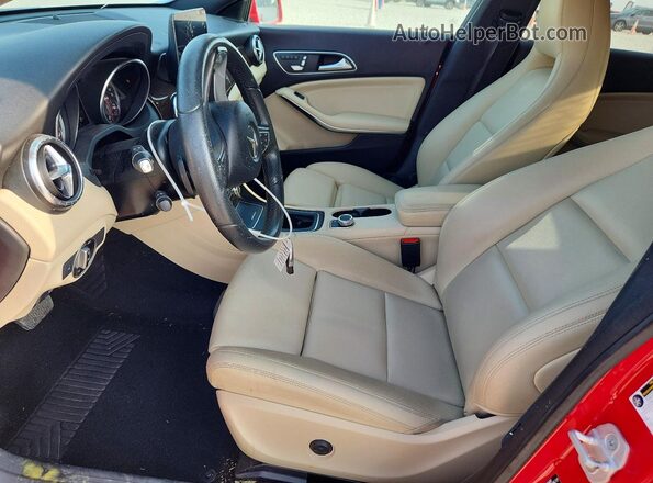 WDDSJ4EB4JN530893 2018 MERCEDES-BENZ CLA-CLASS Красный Вид салона спереди