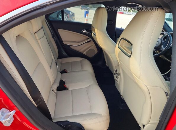WDDSJ4EB4JN530893 2018 MERCEDES-BENZ CLA-CLASS Красный Вид задних сидений