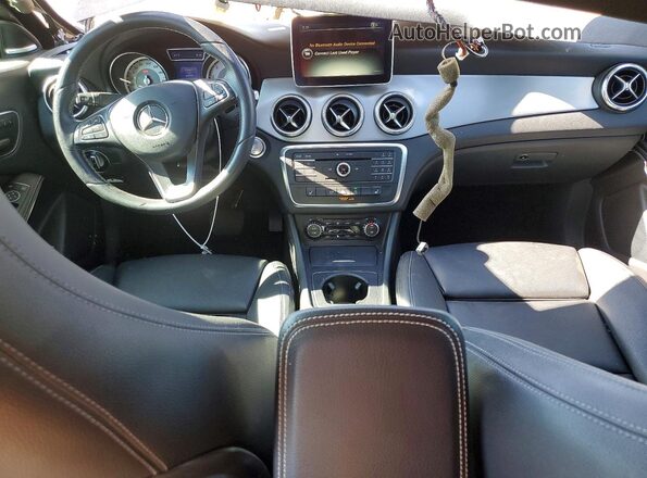WDDSJ4EB5GN381595 2016 MERCEDES-BENZ CLA-CLASS Black Vista del salpicadero