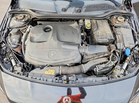WDDSJ4EB5JN568195 2018 MERCEDES-BENZ CLA-CLASS Черный Вид задней части салона
