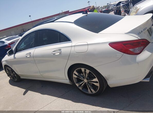 WDDSJ4EB6GN380486 2016 MERCEDES-BENZ CLA 250 Cream Vista interior de 360 grados