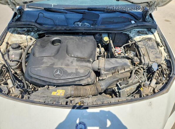 WDDSJ4EBXGN290483 2016 MERCEDES-BENZ CLA-CLASS White Սալոնի հետևի տեսք