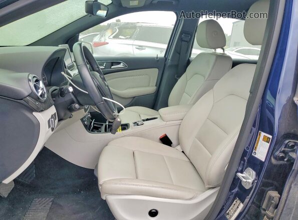 WDDVP9AB0HJ013946 2017 MERCEDES-BENZ B-CLASS Blue Widok wnętrza z przodu