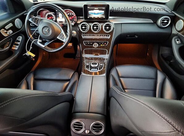 WDDWF4JB6JR420946 2018 MERCEDES-BENZ C Silver Vista del salpicadero