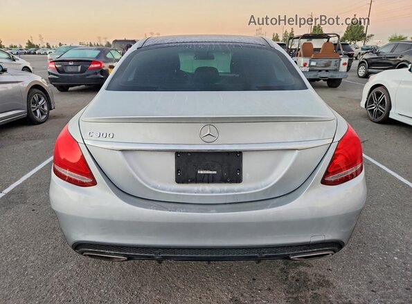 WDDWF4JB6JR420946 2018 MERCEDES-BENZ C Silver Vista trasera
