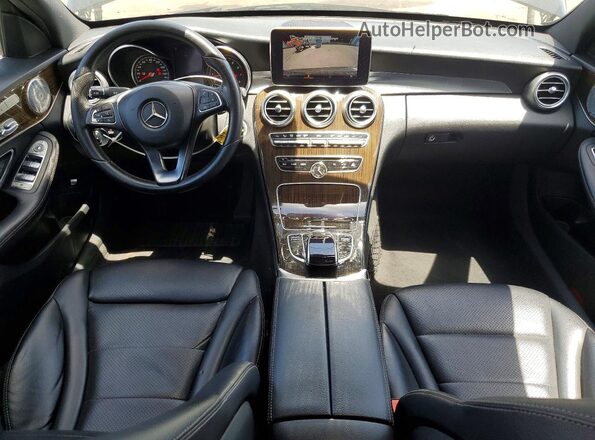 WDDWF4JB9JR345224 2018 MERCEDES-BENZ C Black Widok deski rozdzielczej