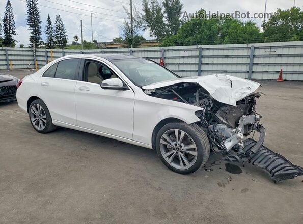 WDDWF4KB9JR323495 2018 MERCEDES-BENZ C White Передня права чверть