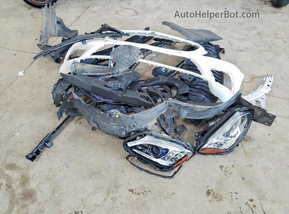 WDDWF8EB3LR537940 2020 MERCEDES-BENZ C White Widok komory silnika