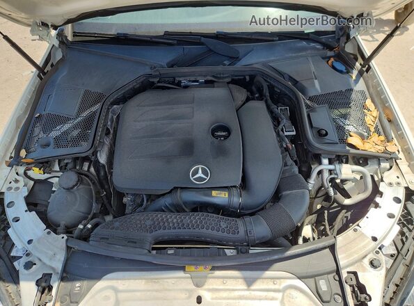 WDDWH8EB3KF841876 2019 MERCEDES-BENZ C White Vista interior trasera