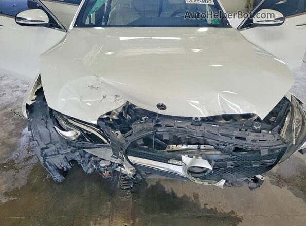 WDDZF4JB0JA332342 2018 MERCEDES-BENZ E White Widok wnętrza z tyłu