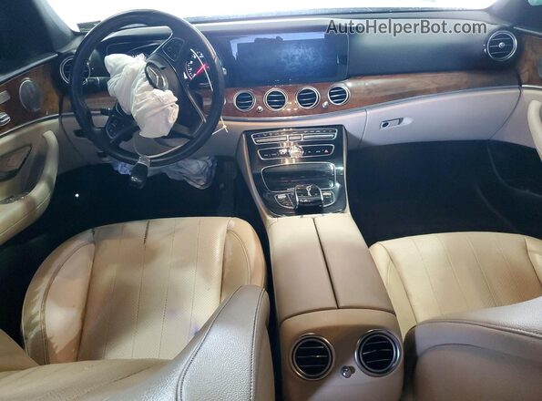 WDDZF4JB0JA332342 2018 MERCEDES-BENZ E White Widok deski rozdzielczej