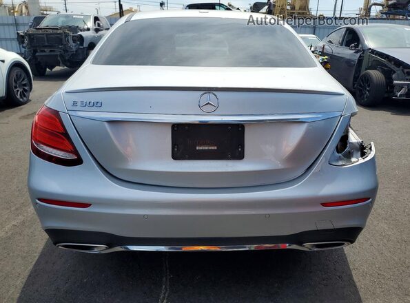 WDDZF4JB0KA574937 2019 MERCEDES-BENZ E Silver Widok z tyłu