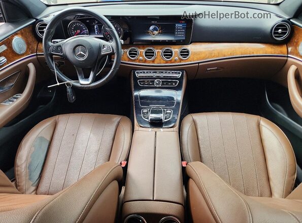WDDZF4JB3HA109321 2017 MERCEDES-BENZ E Black Widok deski rozdzielczej
