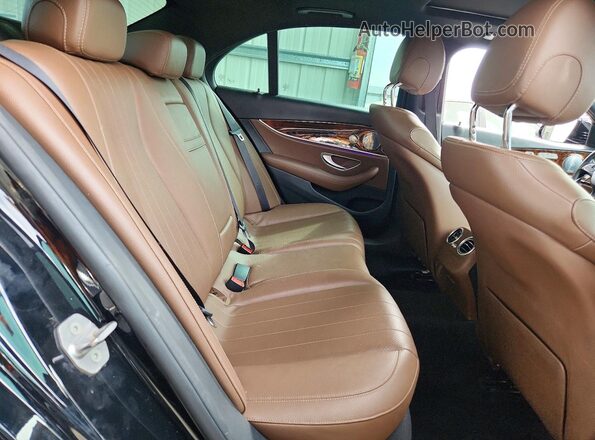 WDDZF4JB3HA109321 2017 MERCEDES-BENZ E Black Widok tylnych siedzeń