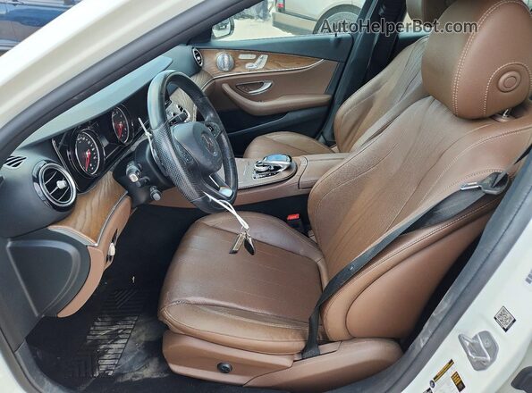WDDZF4JB8JA313554 2018 MERCEDES-BENZ E Белый Вид салона спереди