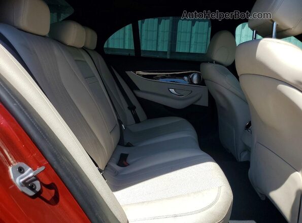 WDDZF4JB8KA548599 2019 MERCEDES-BENZ E Red Vista de los asientos traseros