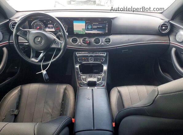 WDDZF4JB9HA045429 2017 MERCEDES-BENZ E White Widok deski rozdzielczej