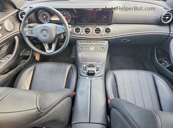 WDDZF4KB0JA414702 2018 MERCEDES-BENZ E Черный Вид панели приборов