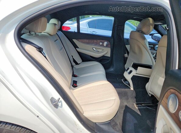 WDDZF4KB2HA030205 2017 MERCEDES-BENZ E White Widok tylnych siedzeń