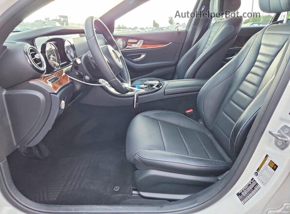 WDDZF4KBXHA019372 2017 MERCEDES-BENZ E Белый Вид салона спереди