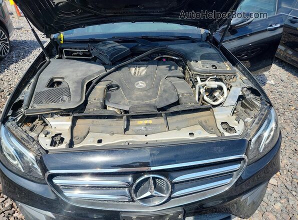WDDZF6JB8KA504260 2019 MERCEDES-BENZ E Black Rear interior view