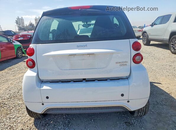 WMEEJ9AA8GK843247 2016 SMART FORTWO White უკანა ხედი