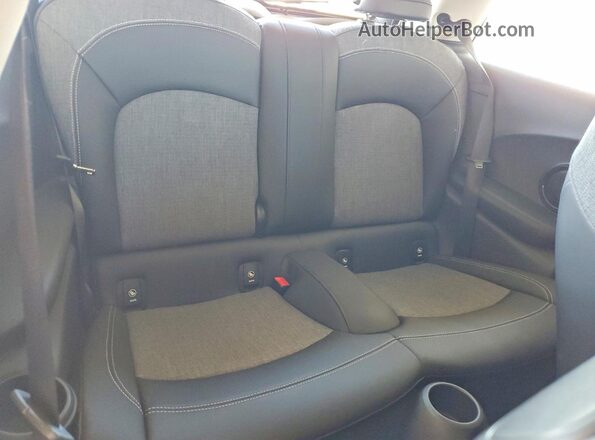 WMW13DJ07N2R94396 2022 MINI COOPER Silver Вид задніх сидінь