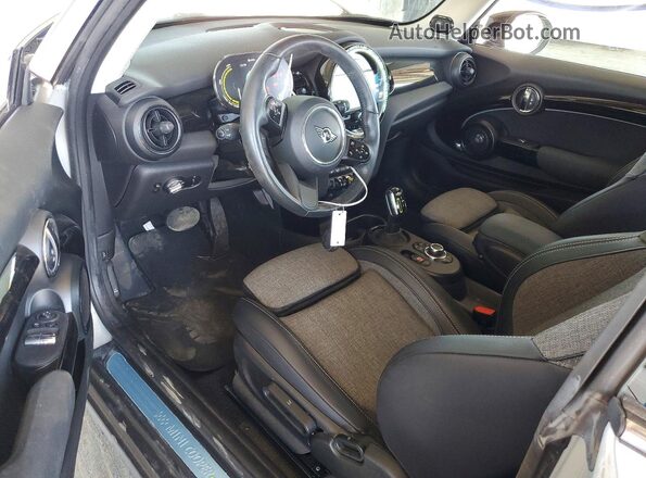 WMW13DJ07N2R94396 2022 MINI COOPER Silver Вид панелі приладів