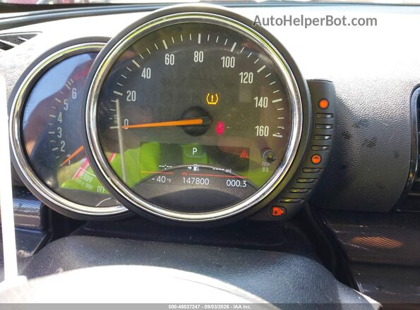 WMWLN5C5XG2B28084 2016 MINI CLUBMAN Red Вид задніх сидінь