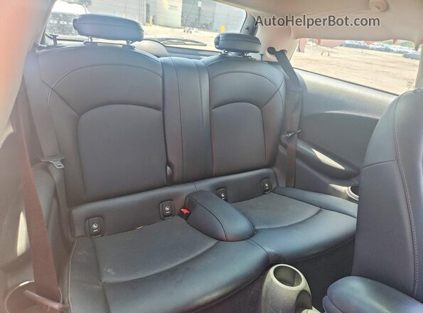 WMWXP5C58G2D70755 2016 MINI COOPER Red Вид задніх сидінь