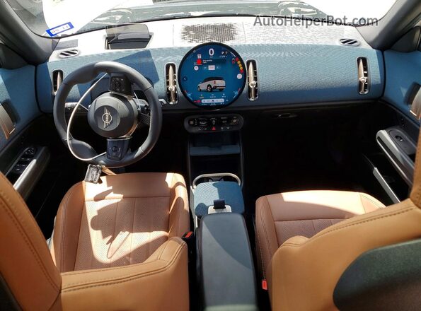 WMZ23GA08T7U57464 2026 MINI COUNTRYMAN Белый Вид панели приборов