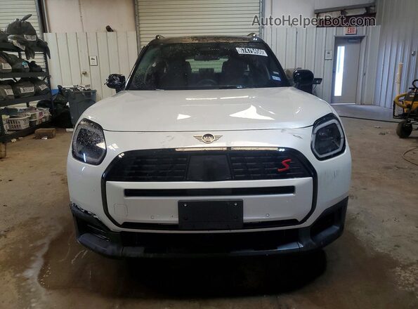 WMZ23GA09V7V63070 2027 MINI COUNTRYMAN Белый Вид спереди