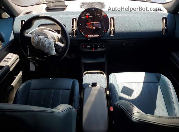 WMZ53GA01S7S70711 2025 MINI COUNTRYMAN Blue Dashboard view