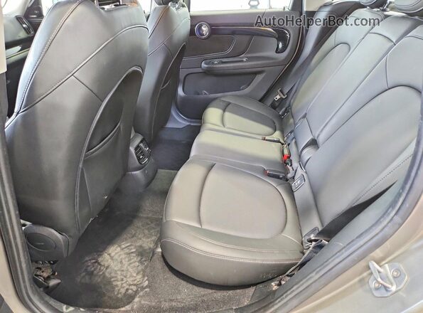 WMZYT5C52K3J88875 2019 MINI COOPER Gray Vista de los asientos traseros