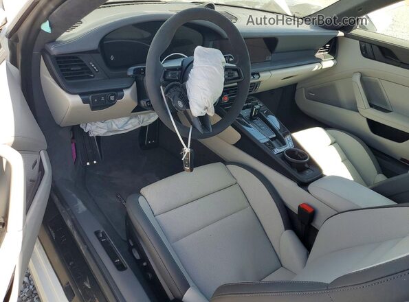 WP0AB2A99TS227008 2026 PORSCHE 911 White Вид панелі приладів