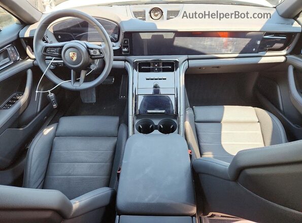 WP0AC2YA9SL060610 2025 PORSCHE PANAMERA Белый Вид панели приборов