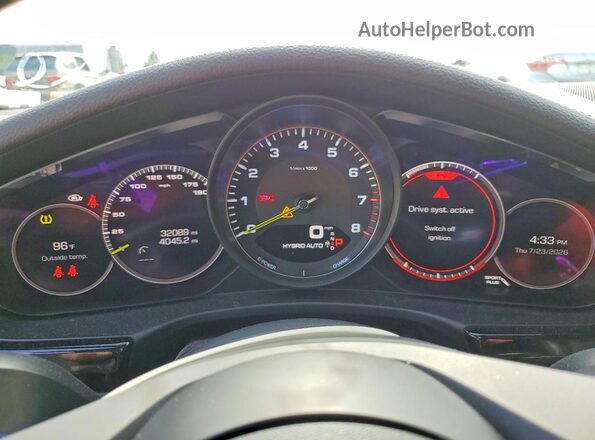 WP0AE2A71ML126756 2021 PORSCHE PANAMERA White ხელსაწყოთა პანელის ხედი