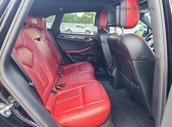 WP1AA2A50JLB06261 2018 PORSCHE MACAN Черный Вид задней части салона