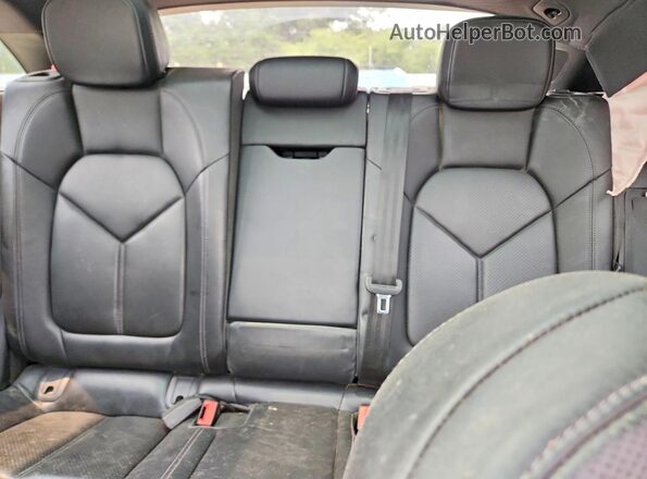WP1AA2A55MLB12996 2021 PORSCHE MACAN Black უკანა სავარძლების ხედი