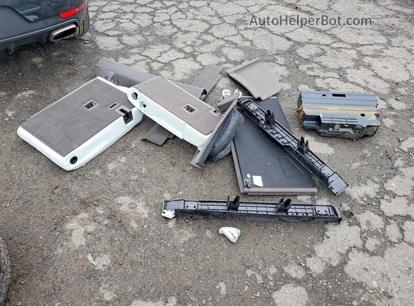 WP1AA2A5XMLB06059 2021 PORSCHE MACAN Угольный Вид наклейки с VIN-кодом