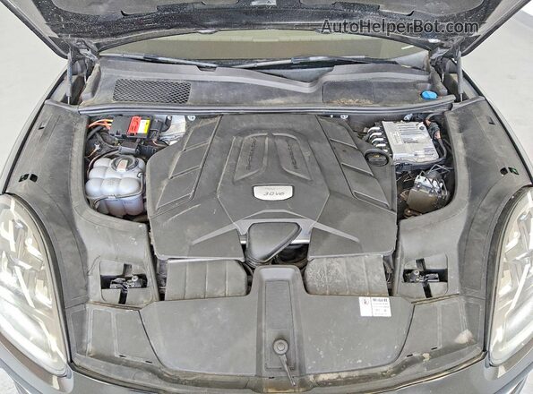 WP1AA2AY6KDA12956 2019 PORSCHE CAYENNE Black Widok komory silnika