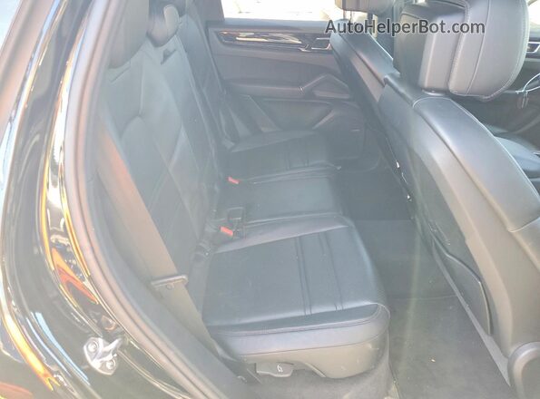 WP1AA2AY6PDA01575 2023 PORSCHE CAYENNE Black Vista interior trasera