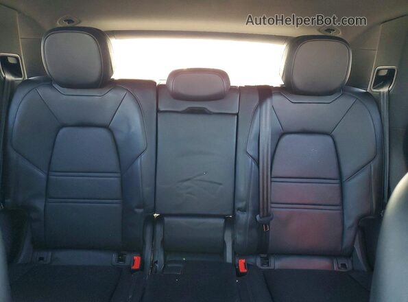 WP1AA2AY6PDA01575 2023 PORSCHE CAYENNE Black Vista de los asientos traseros